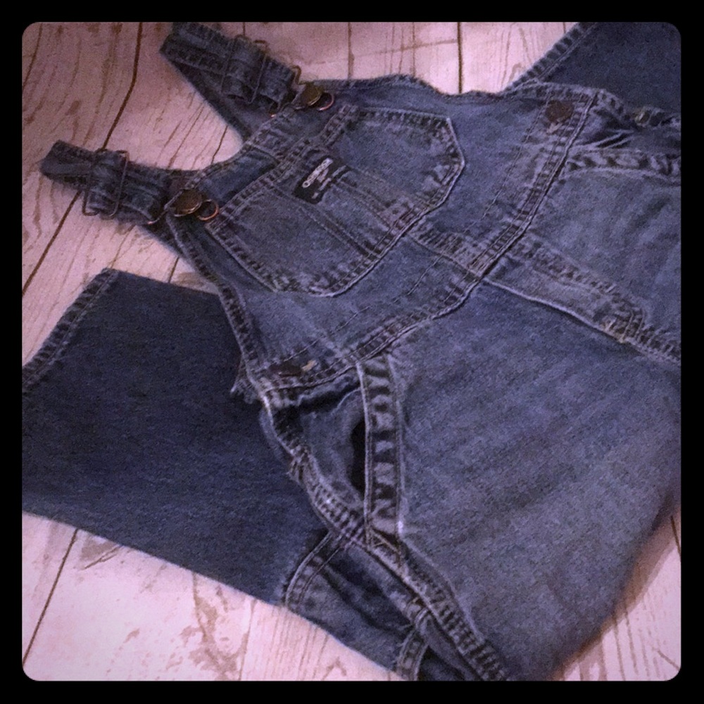 Oshkosh overalls. Size 4T.